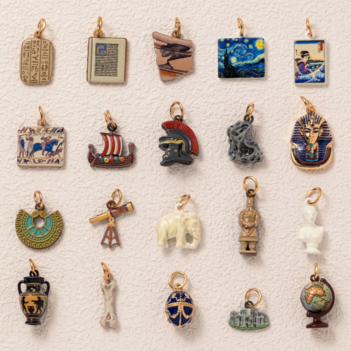 ミニチュア世界史アンティークフィギュアチャーム、工芸品ペンダ - Jewelry Making History のレビューと価格